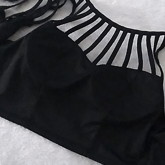 Pretty crop top - Picture 9 of 11